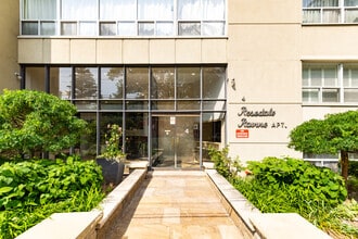 Building Photo - Rosedale Ravine Apartments