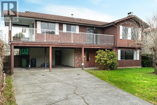 Building Photo - 8411 Rideau Dr