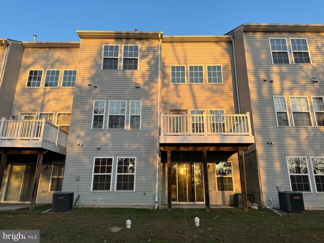 Building Photo - 248 Trails Way