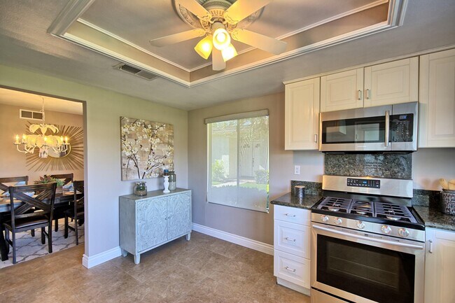 Building Photo - 16 San Sebastian Dr
