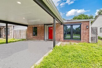 Building Photo - 2207 Mykawa Rd