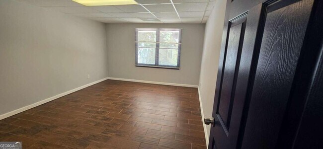 Building Photo - 2741 Shady Hill Ct