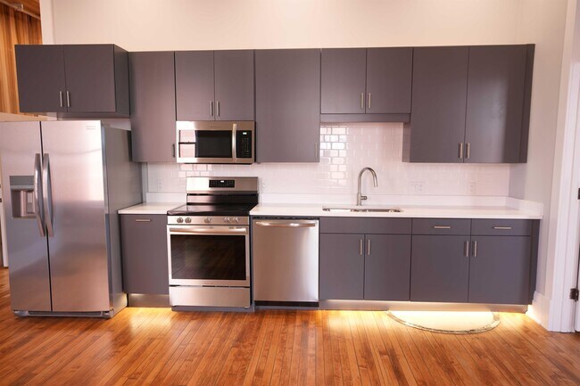 Foto del edificio - 716 Commercial St