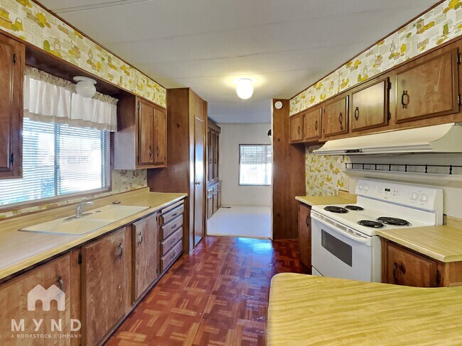 Building Photo - 9449 E Sun Lakes Blvd S
