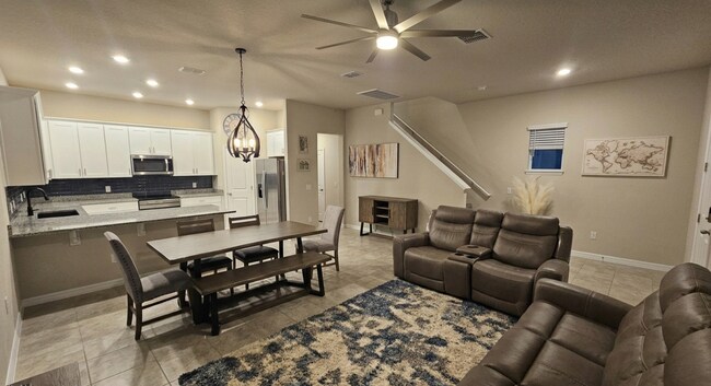 Foto del edificio - 417 Venetian Palms Blvd