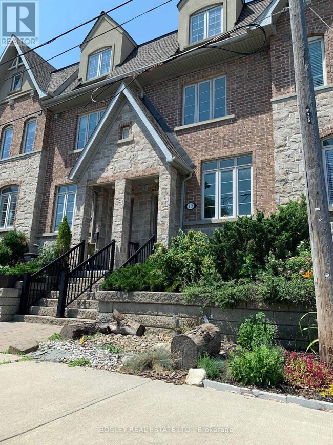 Building Photo - 10 Mendota Rd