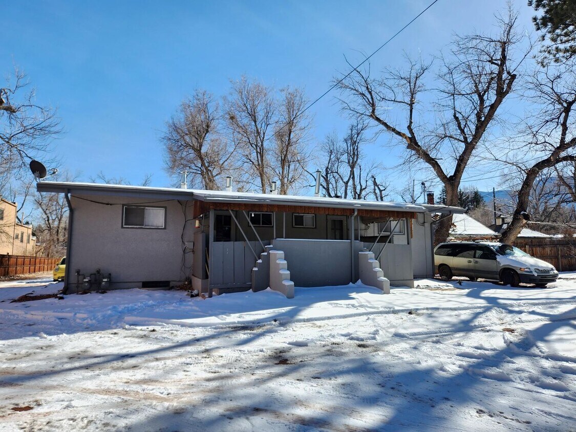 Primary Photo - Cheyenne- 4-plex