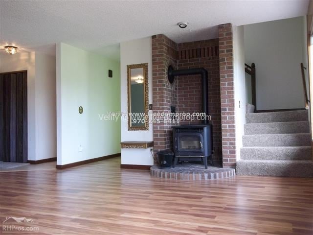 Building Photo - 517 Rado Dr