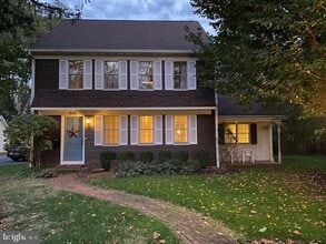 Building Photo - 227 Fairview Ave