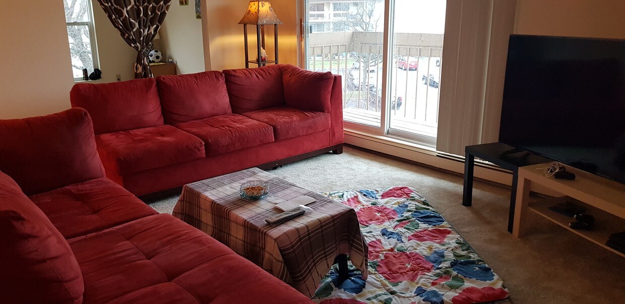 1907 Waterview Ln, Waukesha, WI 53189 Apartments in Waukesha, WI