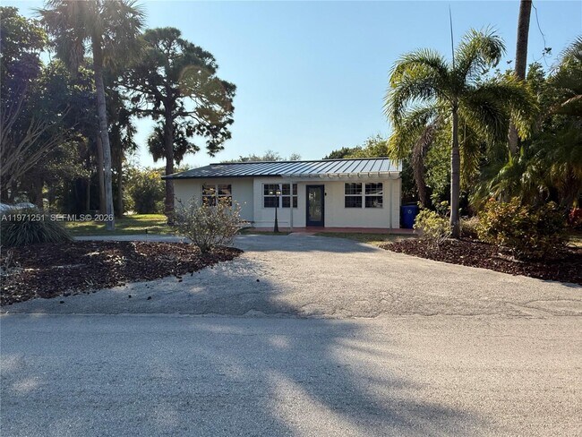 Foto del edificio - 1701 SW 13th Ct