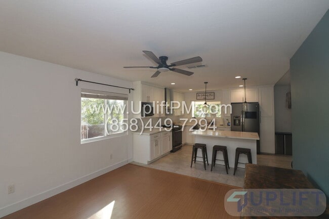 Foto del edificio - 23357 Glenn Ellen Way