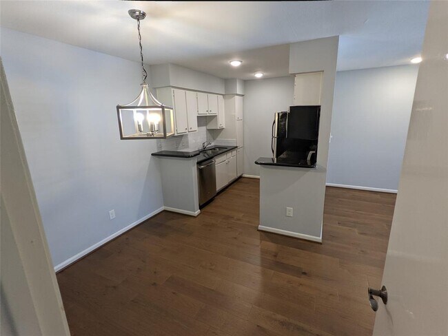 Building Photo - 2350 Bering Dr