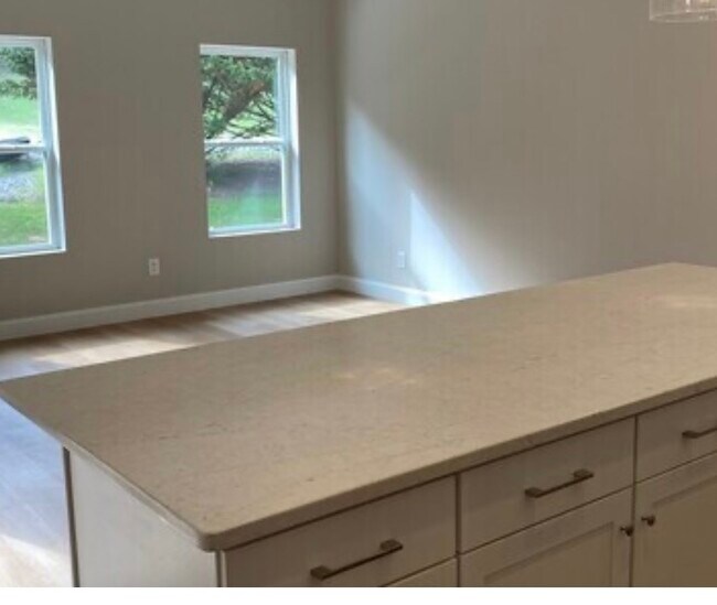 Building Photo - 7100 Dulaney Way