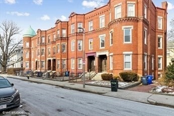 Building Photo - 38 Moreland St