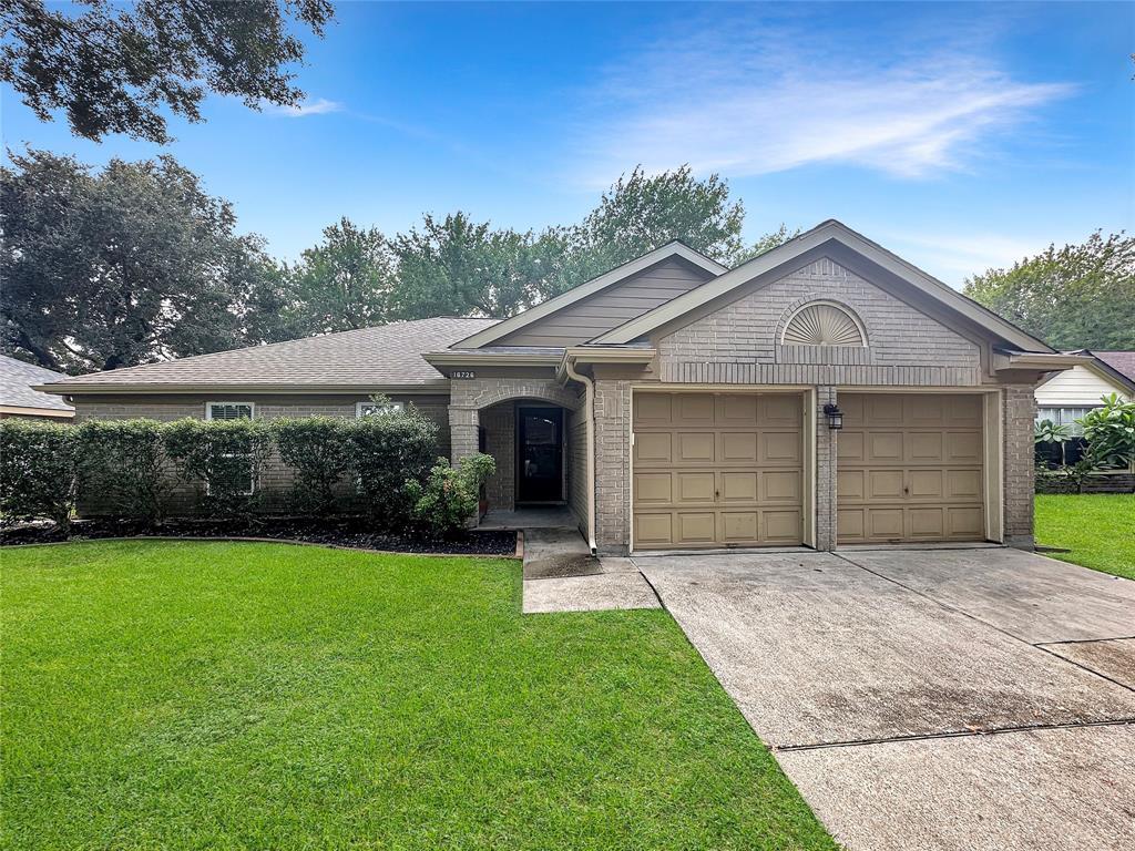 Foto principal - 16726 Square Rigger Ln