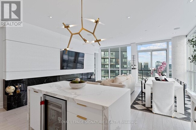 Photo du bâtiment - 51 E Liberty St