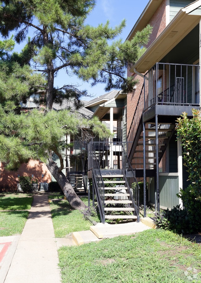 Foto del edificio - Villa Monterrey Apartments