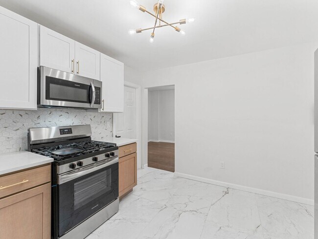 Building Photo - Beautifully Renovated Home for Rent – New Kitchen, Floors & Bathroom | Millville, NJ