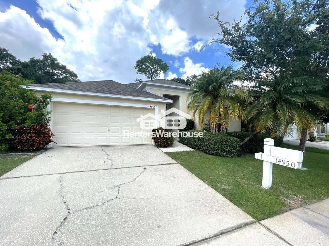Primary Photo - 14950 Hidden Oaks Cir
