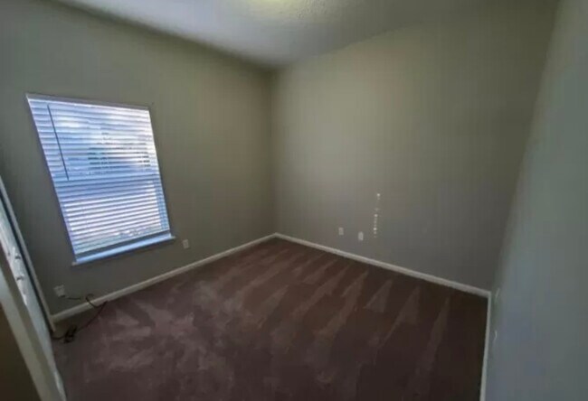 Building Photo - 3671 Kirkpatrick Cir