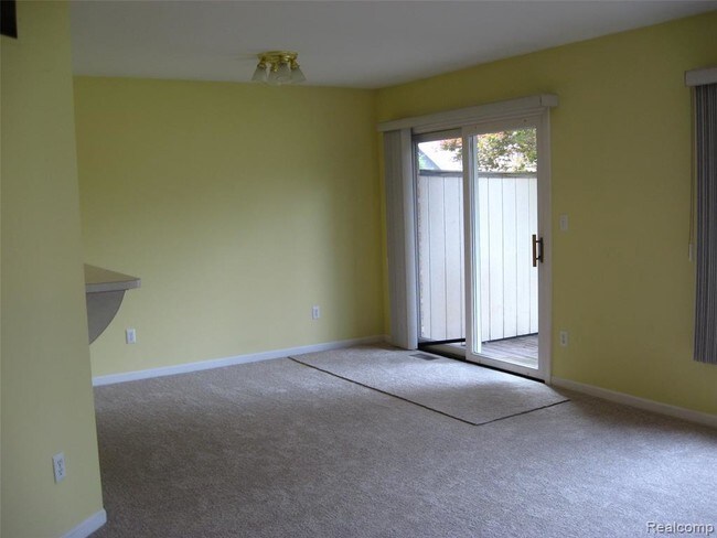 Foto del edificio - 27820 Reo Rd