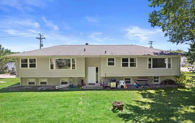 Foto del edificio - 6398 Nesbitt Rd