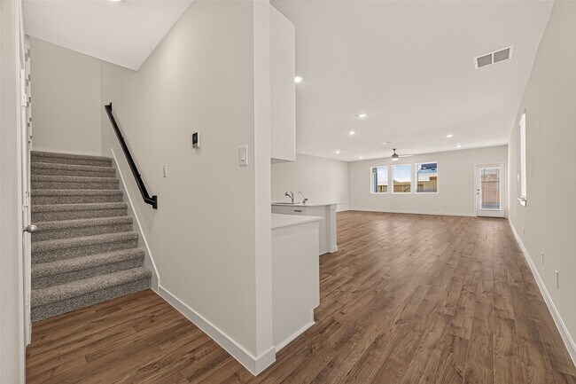 Building Photo - 3527 Lovebird Ln