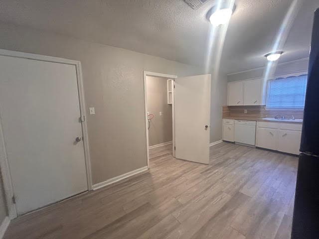 Primary Photo - 5805 Woodview Dr N