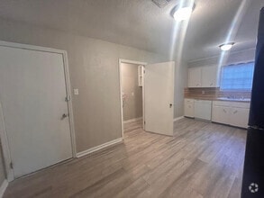 Building Photo - 5805 Woodview Dr N