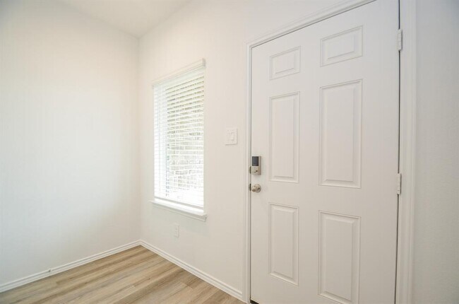 Building Photo - 16723 Sangiovese Dr
