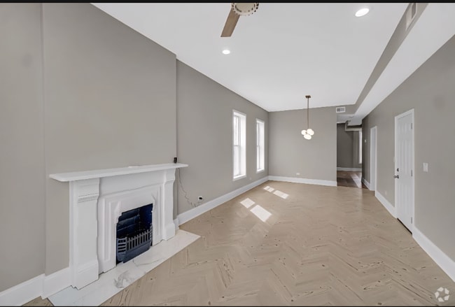 Building Photo - 5626 S Wells St