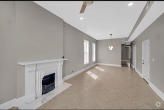 Building Photo - 5626 S Wells St