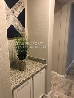 Foto del edificio - 5749 Country Lake Ln