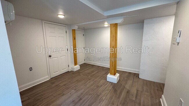 Building Photo - 7429 Hampson St