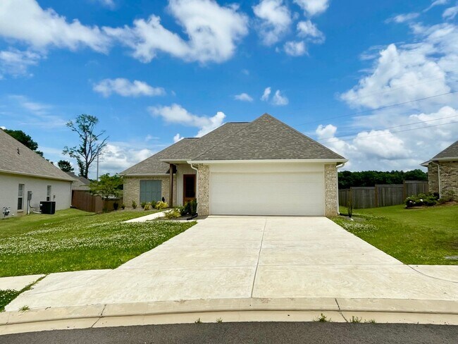 Foto del edificio - Stunning Germantown School District Rental with Office & Large Fenced Yard