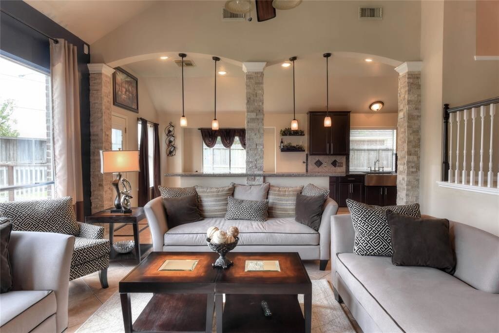 Foto principal - 29830 Sparkling Creek Dr