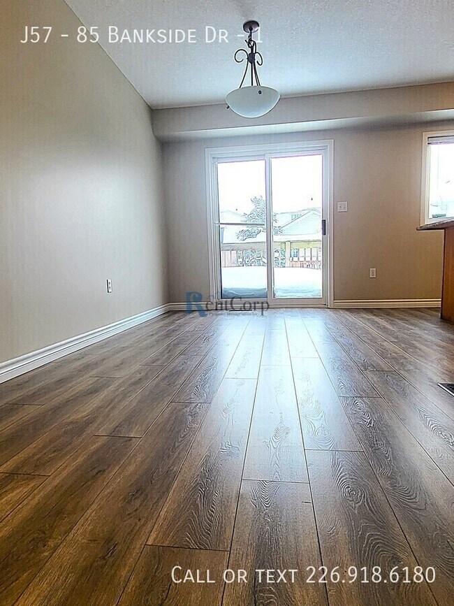 Photo du bâtiment - 85-J85 Bankside Dr