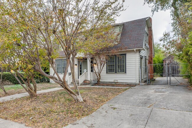Foto del edificio - BEACON HILL 3-BEDROOM WITH DETACHED CASITA