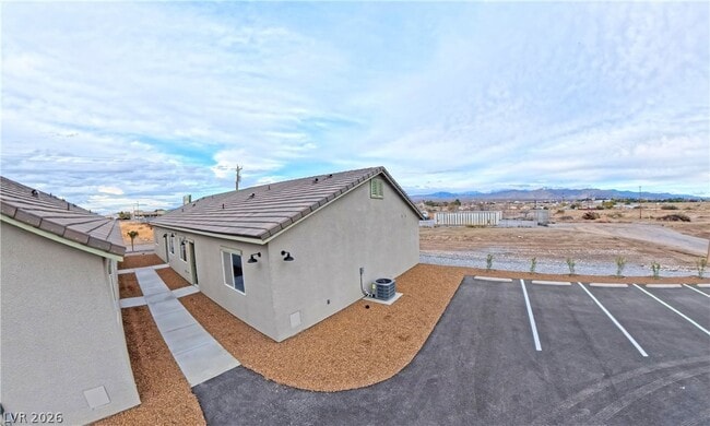 Building Photo - 1340 E Arrowhead St