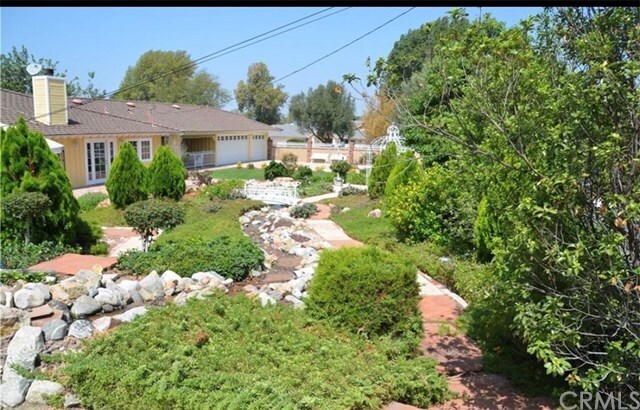 Building Photo - 2308 Almeza Ave