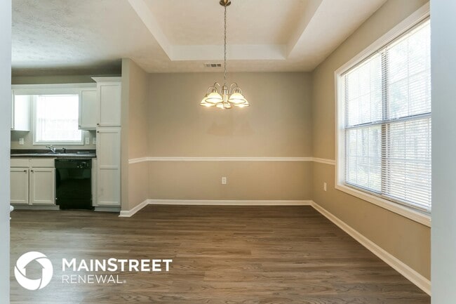 Building Photo - 250 Saratoga Ct