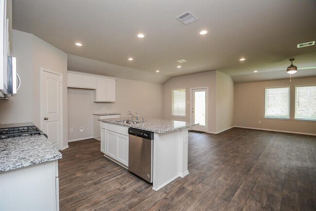 Building Photo - 6508 Wild Cilliment Ct