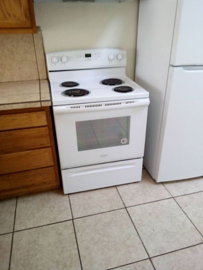 Foto del edificio - Nice 2 bedroom - 1 bath in Southside Tucson