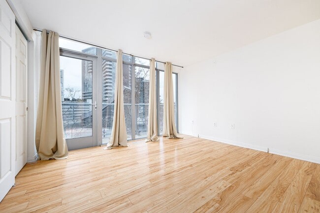 Building Photo - Modern Studio in Park Terrace | Water Included!