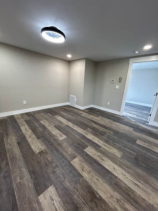 Building Photo - YOU HAVE GOT TO SEE THIS ONE!!! IT'S A STUNNER! 1br/1ba House w/Washer and Dryer Hookups! NEW APP...