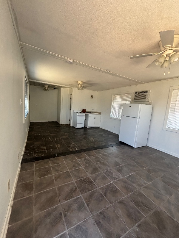 Primary Photo - 1610 Rose Ave