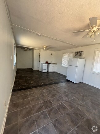 Building Photo - 1610 Rose Ave