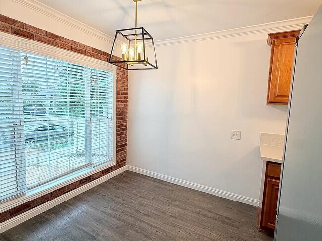 Foto del edificio - 13637 Washington Ave