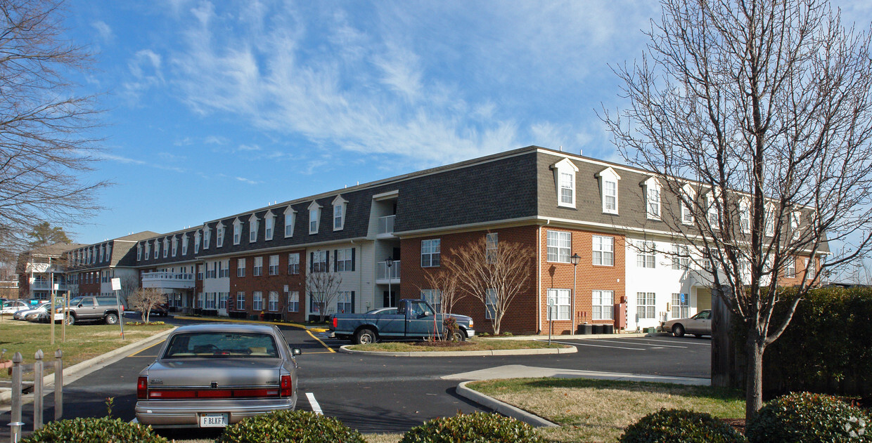 Foto principal - The Commons at Chesapeake - AFTER 55+